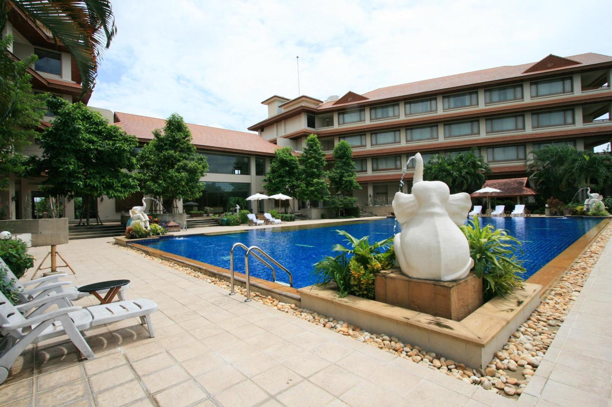 The Imperial River House Resort, Чианг Рай Екстериор снимка