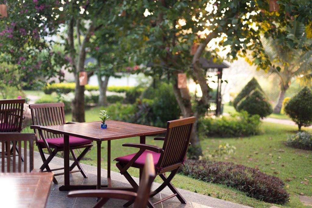 The Imperial River House Resort, Чианг Рай Екстериор снимка