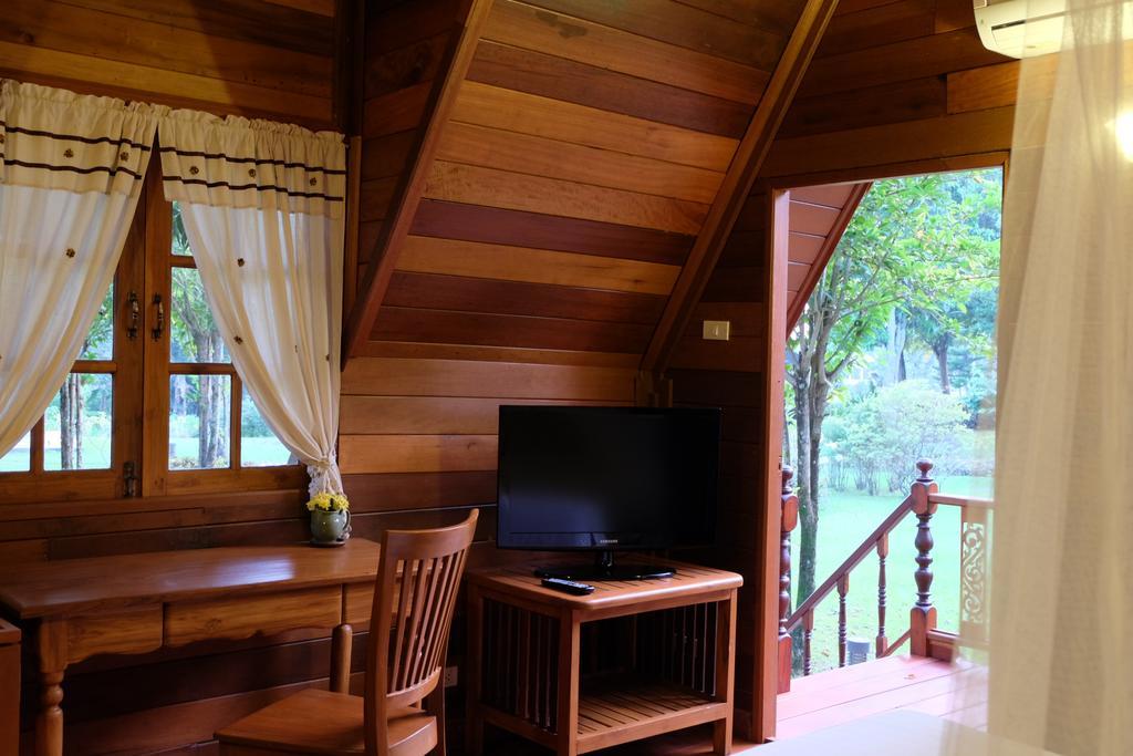 The Imperial River House Resort, Чианг Рай Екстериор снимка