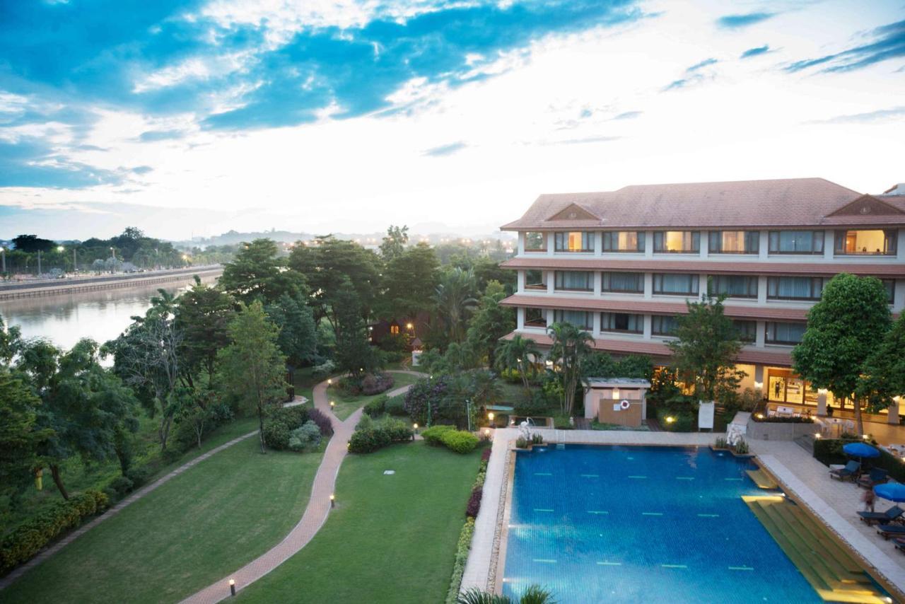 The Imperial River House Resort, Чианг Рай Екстериор снимка
